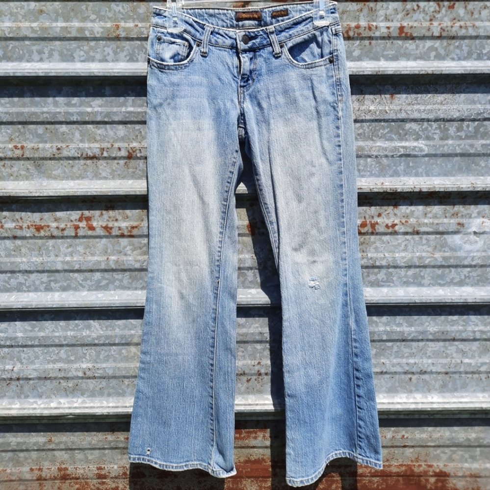 Aeropostale Stretch Flare Short Jeans - Picture 6 of 12